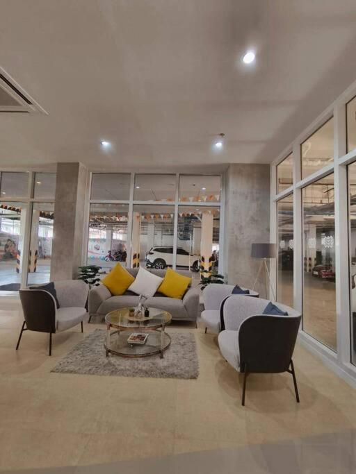 Platform 361 Apartment Cebu Luaran gambar