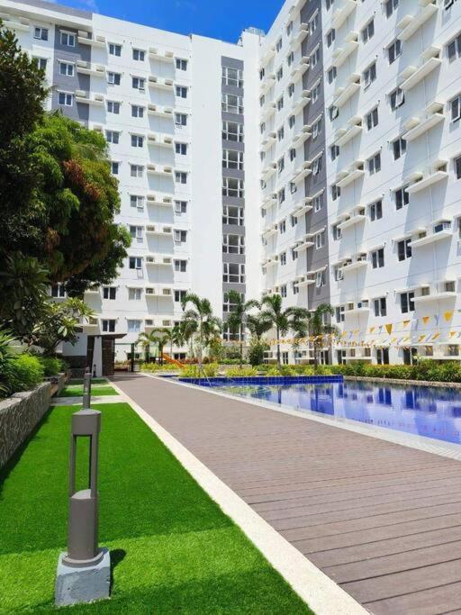 Platform 361 Apartment Cebu Luaran gambar